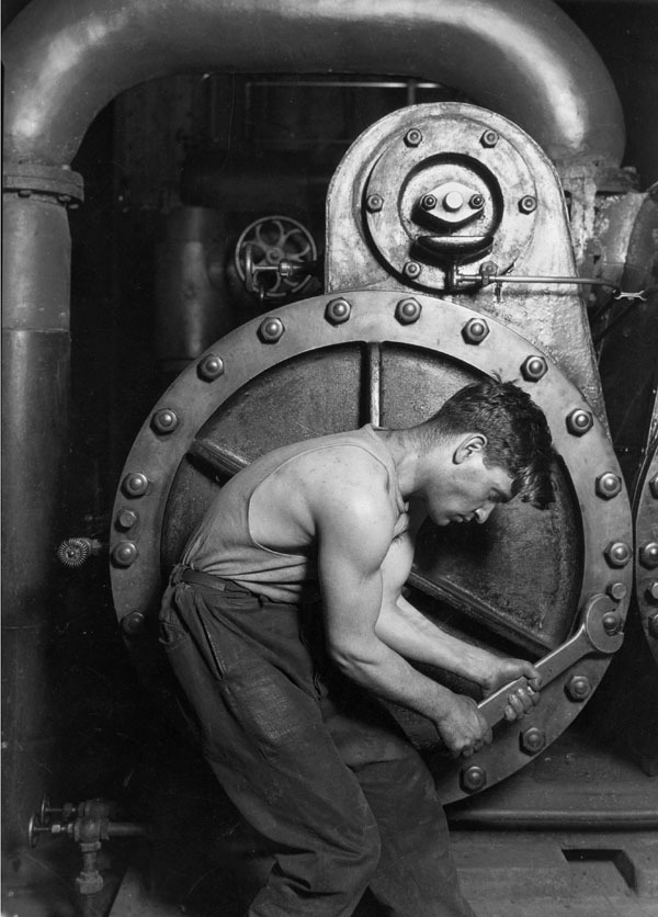 Power_House_Mechanic_by_Lewis_Hine_1920.